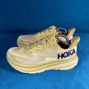 Size 9 - Women’s Hoka One Clifton 9 yellow shoes